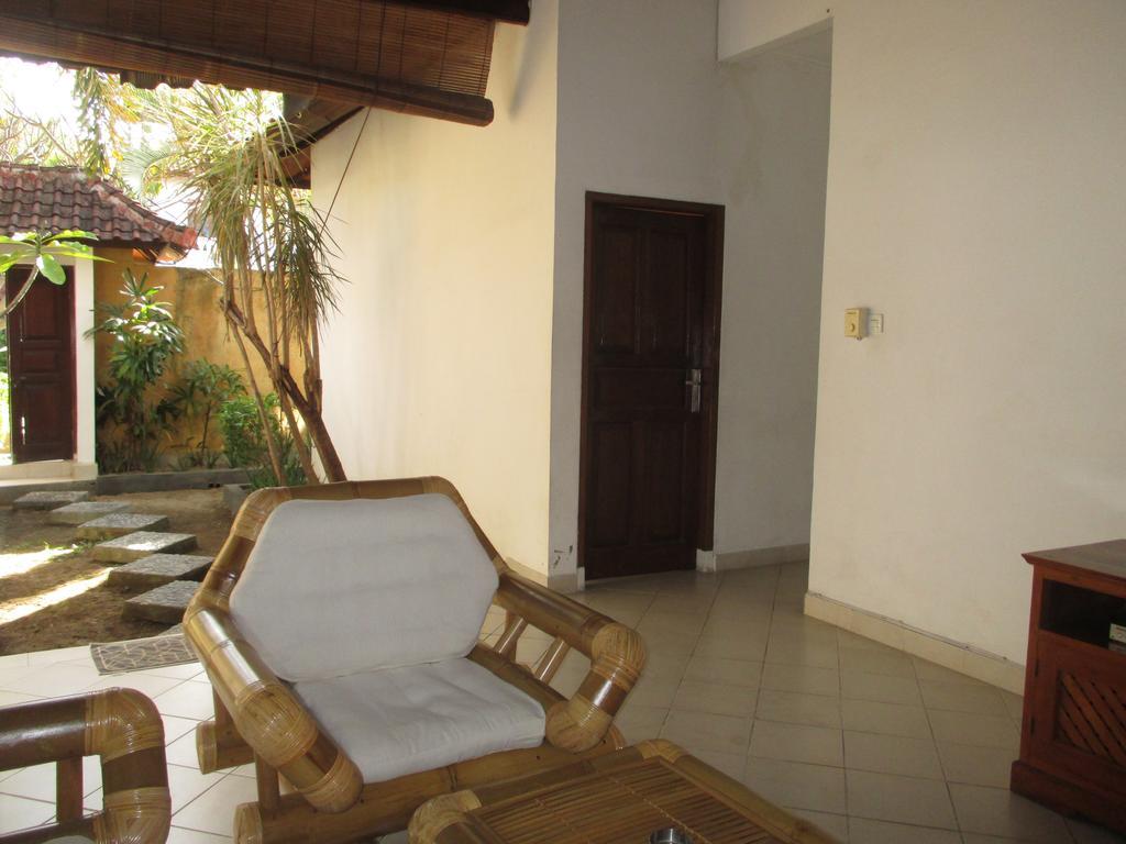 Yuli Bungalows Кута Екстериор снимка