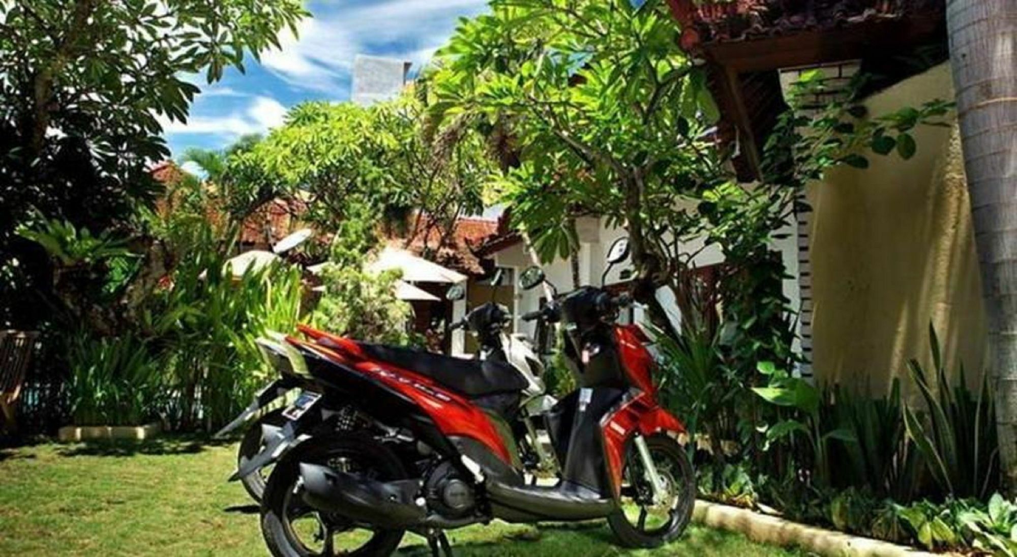 Yuli Bungalows Кута Екстериор снимка