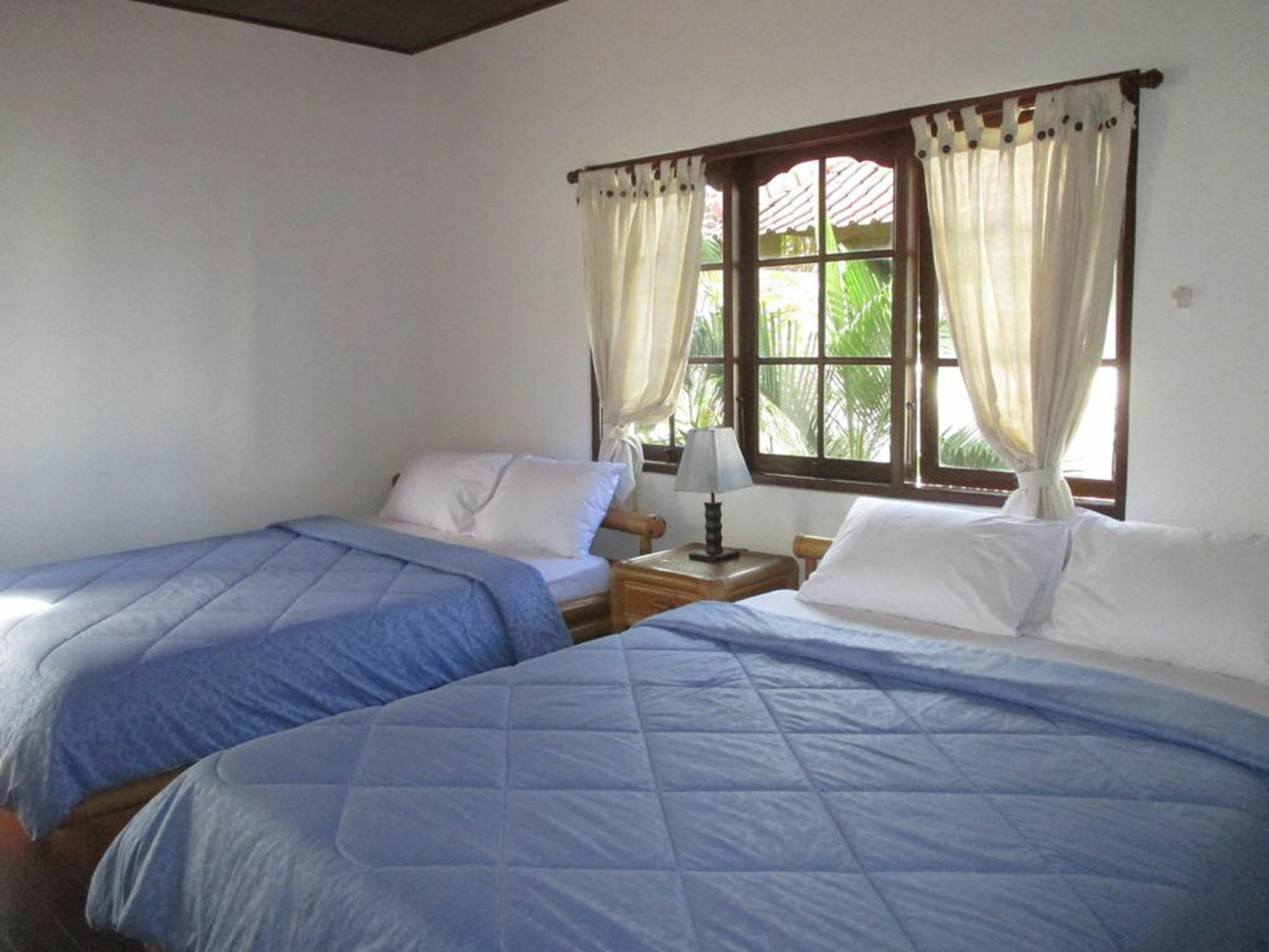 Yuli Bungalows Кута Екстериор снимка